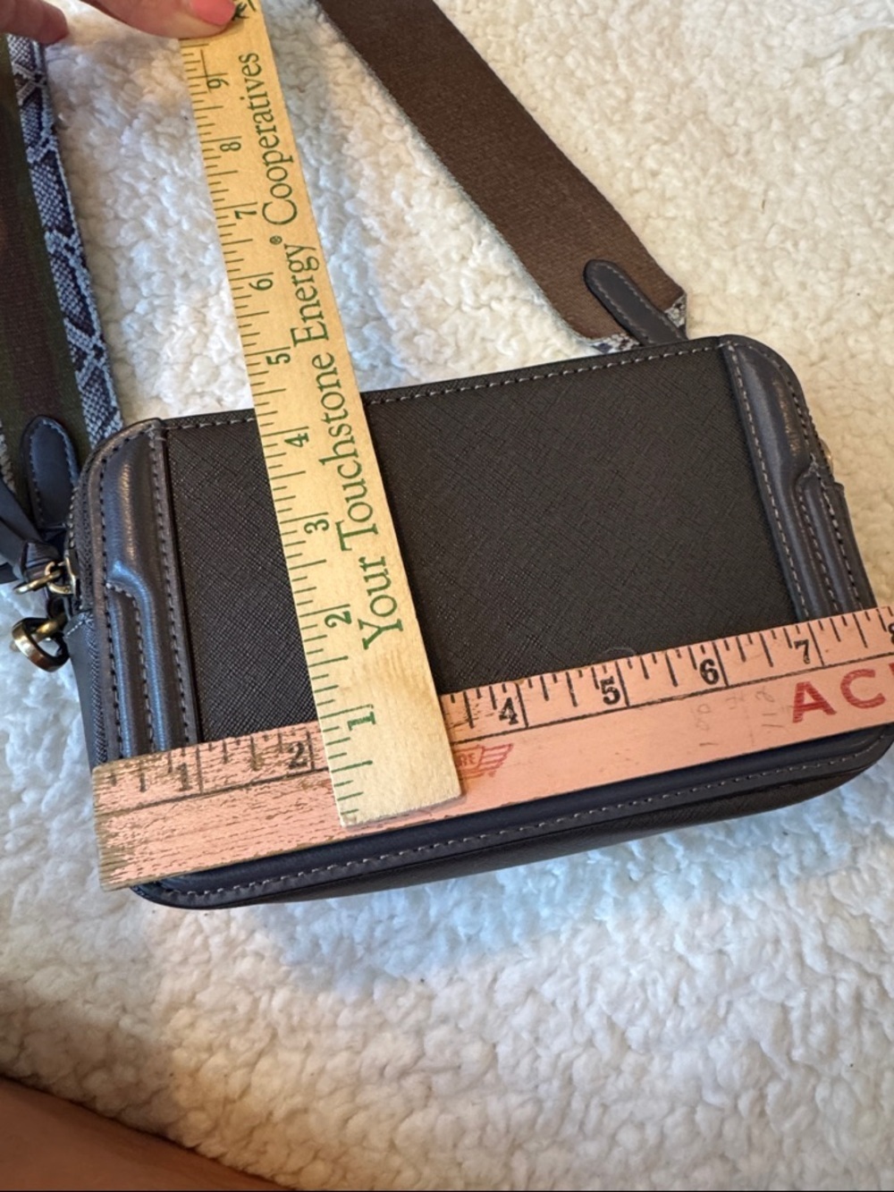 Sondra Roberts vegan leather crossbody Bag with Olive-Accent Strap - Picture 7 of 13